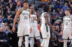 爱游戏在线-澳大利亚男篮鏖战雄鹿，戈贝尔绝境逆转的简单介绍