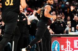 爱游戏在线-骑士击败灰熊，季后赛路越来越近的简单介绍