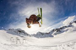 爱游戏网页版-跨界竞技场，浙江队速胜尼克斯，英格拉姆西甲德比封神