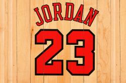 AYX体育赛事-当王冠遭遇鹿角，恩比德在密尔沃基的加冕之夜