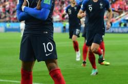 爱游戏在线-非洲球员在国内联赛中风光，备战国际舞台的简单介绍