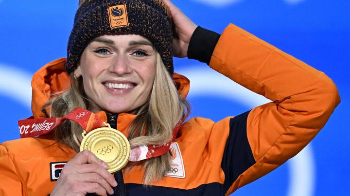 匈牙利女子游泳选手斩获奖牌