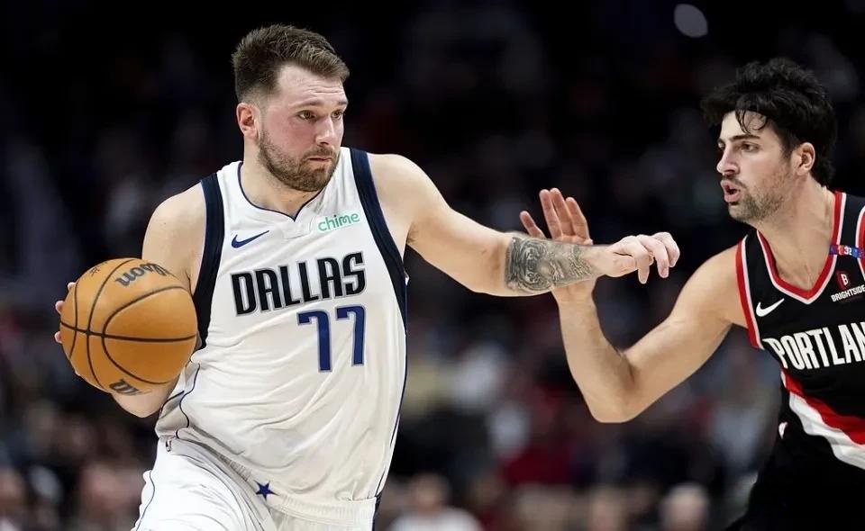 关于独行侠惊险胜骑士,东契奇独揽三双刷新记录的信息 关于独行侠惊险胜骑士,东契奇独揽三双刷新记录的信息