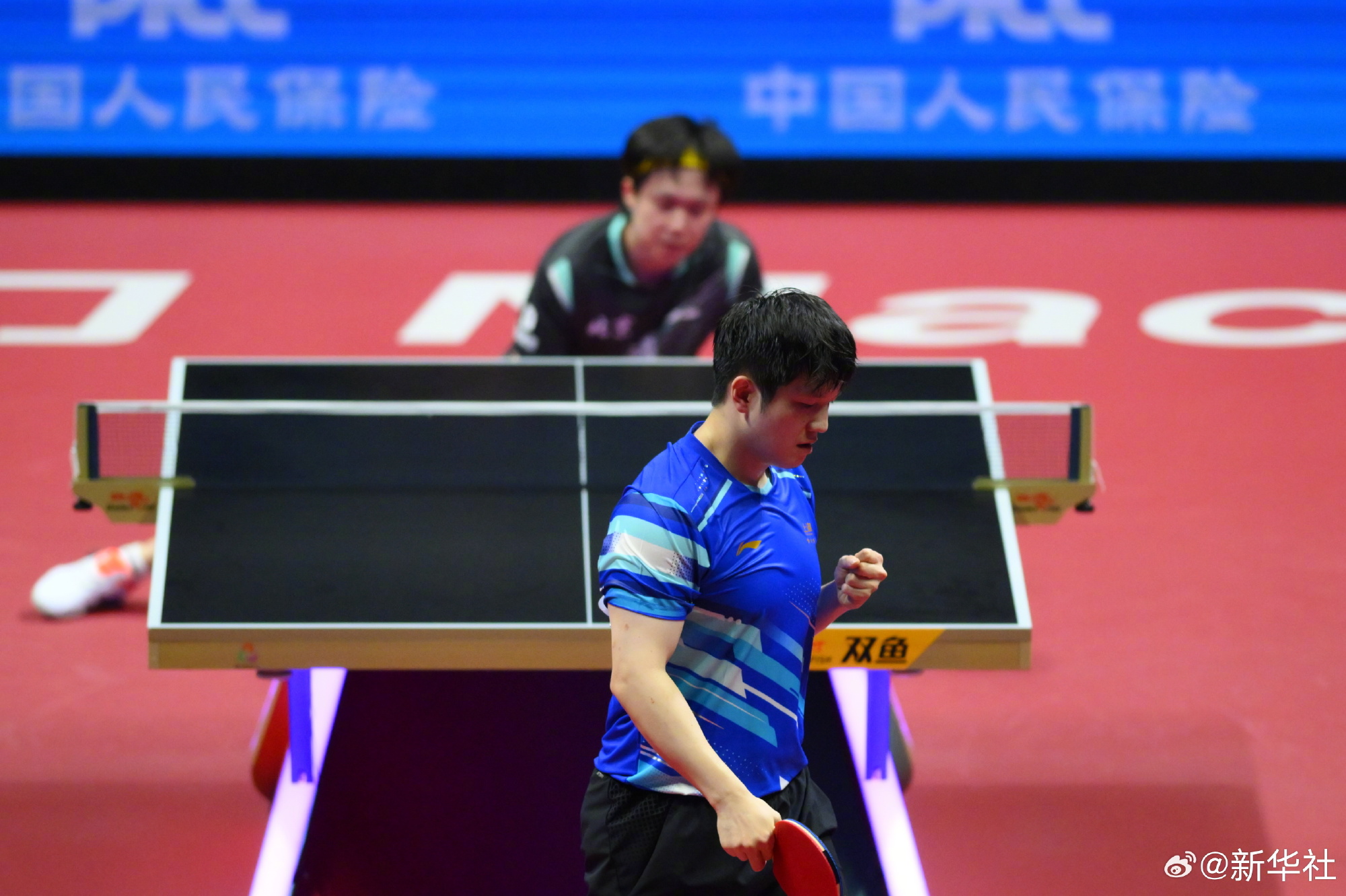 包含中国乒乓球队绝杀英国乒乓球队，樊振东打破历史纪录的词条