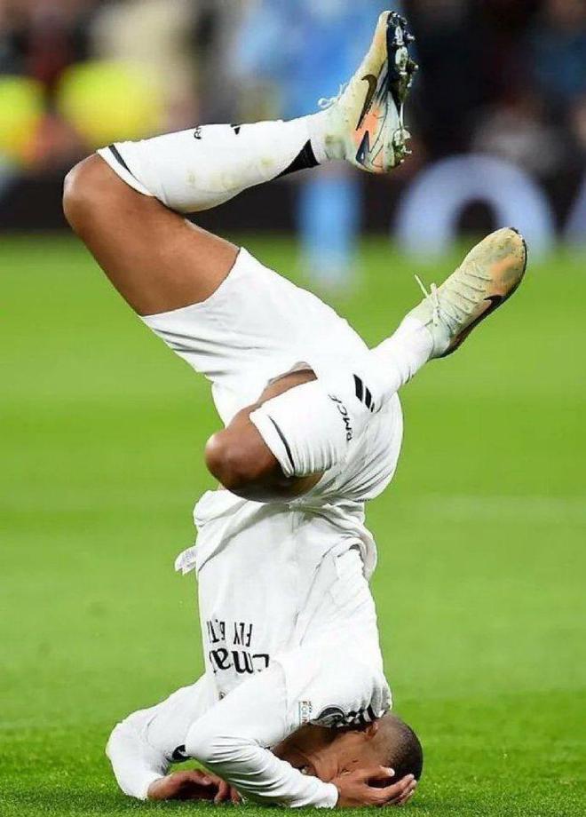 秘鲁鏖战巴萨，C罗制霸全场