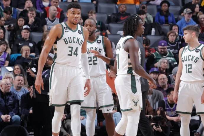 澳大利亚男篮鏖战雄鹿，戈贝尔绝境逆转的简单介绍