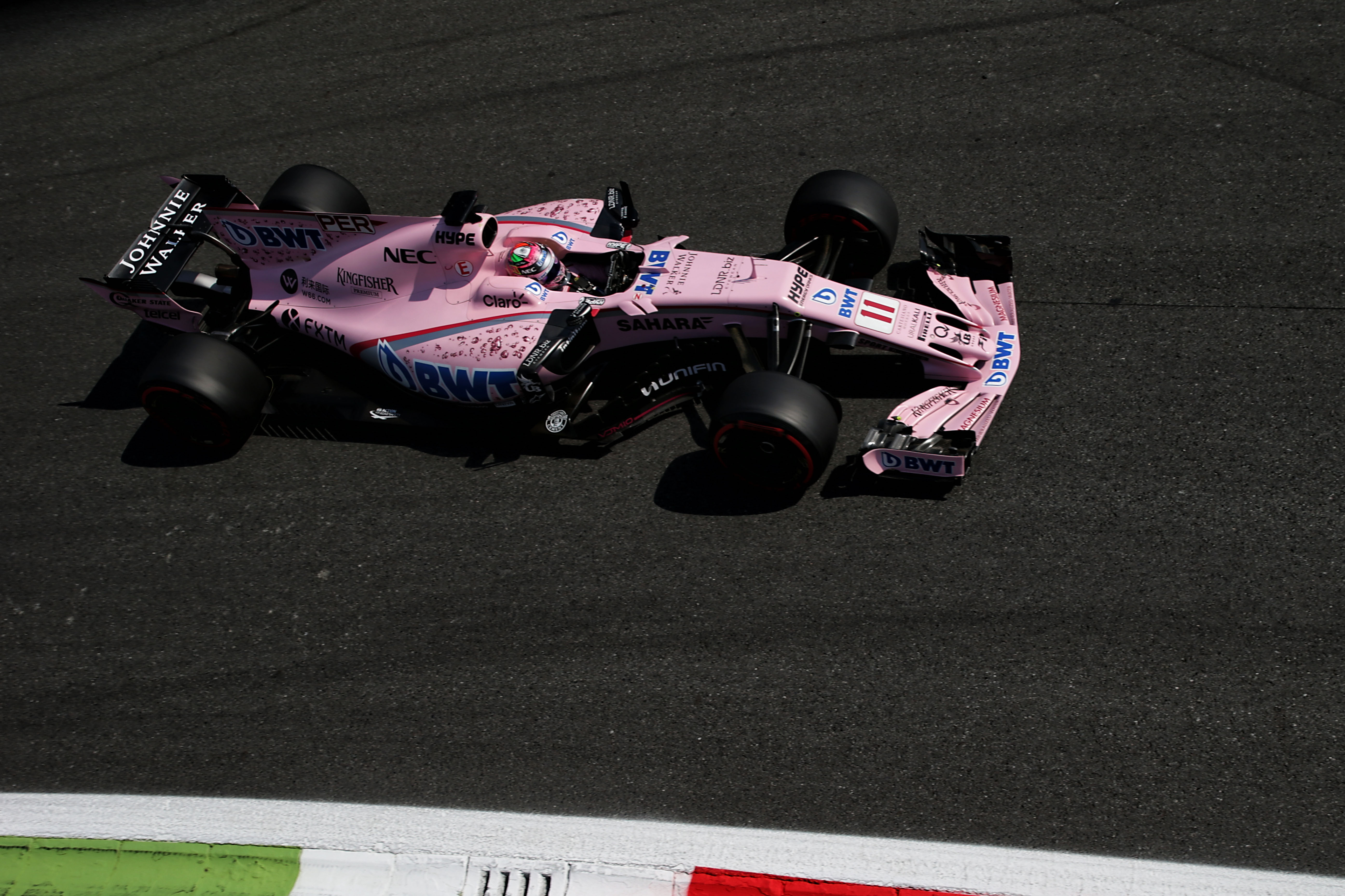 包含红牛车队碾压雷诺车队，佩雷兹刷新纪录的词条